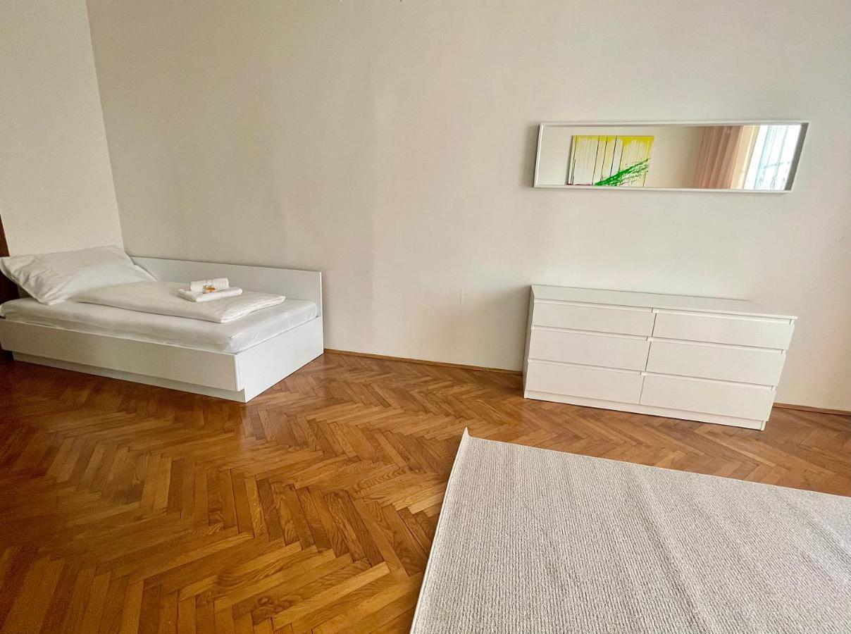 Apartment Zum Schlossberg - Top 1 Self Check-In Graz Eksteriør billede